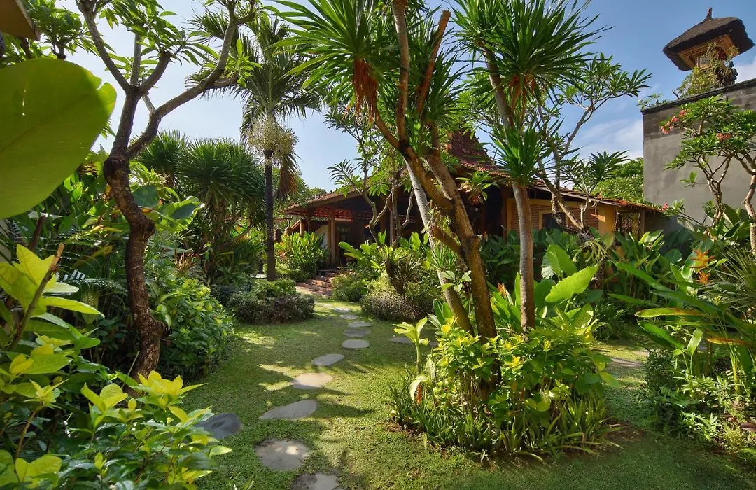 Mahe Garden Kuta Villas-1