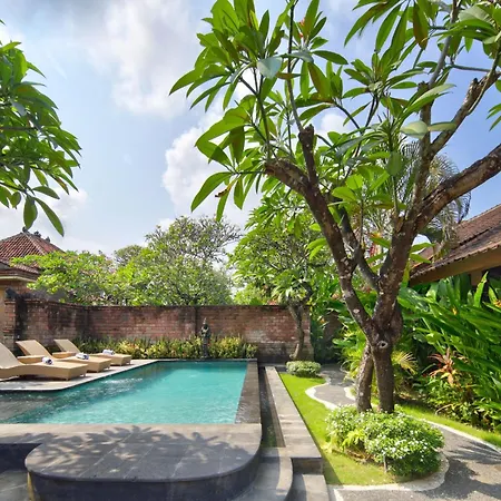 Mahe Garden Kuta Villas-2